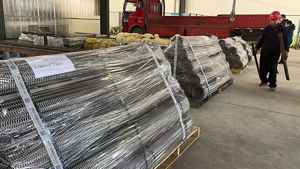 釬焊爐網(wǎng)帶究竟用什么樣的材質(zhì)和結(jié)構(gòu)好？