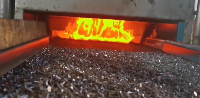 淬火爐網(wǎng)帶如何更換安裝？